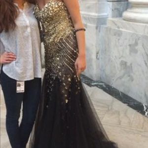 Giovani prom dress